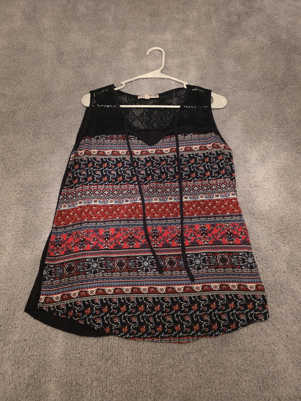 Sleeveless Lace Yoke Printed Tank - Red & Navy